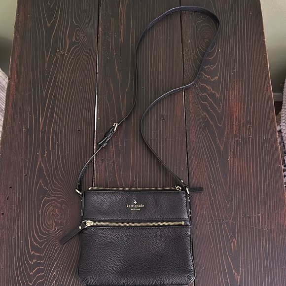 kate spade Handbags - Kate Spade: Crossbody